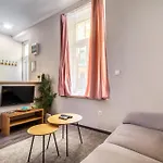 Akácfa 13 Center Budapest 2 Bedroom Apartment