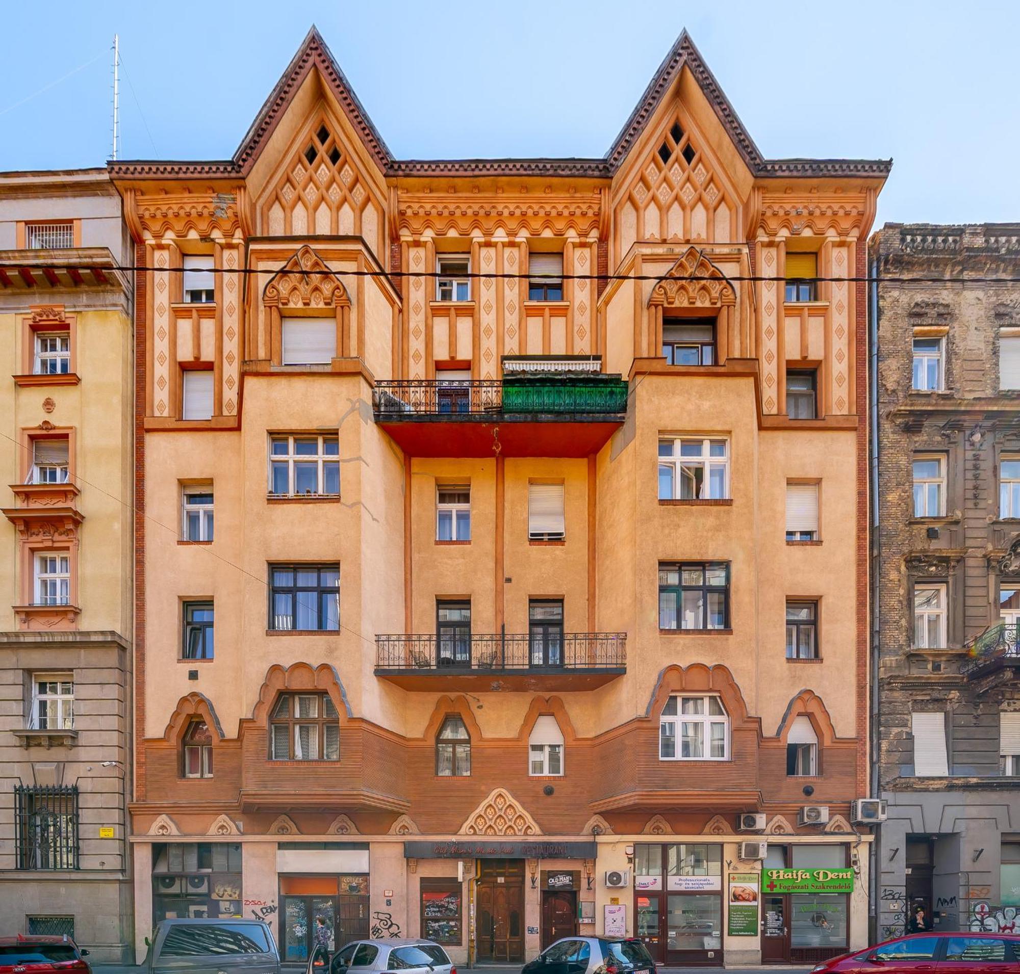 Akacfa-a13 Center 2 Bedroom Apartment